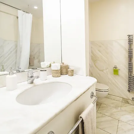 Hemeras Boutique Homes - Super Central Design شقة ميلان